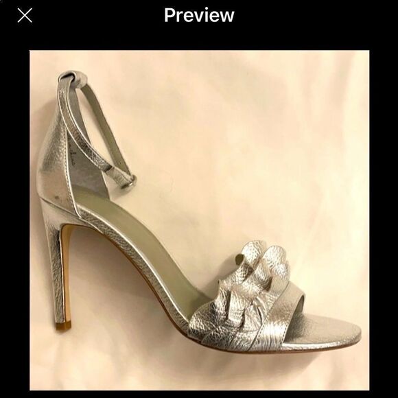 JOIE SILVER LEATHER RUFFLED FRONT SANDALS.… - Picture 2 of 8
